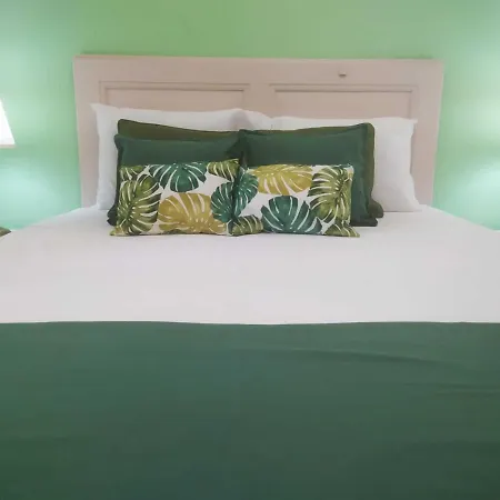 Casa Com Piscina E Terraco Em - Mystay * Faro